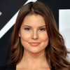 Amanda Cerny as Violet