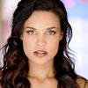 Amanda Grace Jenkins as Singer