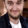 Lue Støvelbæk as Knud Skov