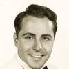 Thomas Beck as Robert 'Bob' Hitchings, Jr.