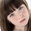 Kennedi Clements as Amy