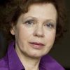 Renate Krößner as Mutter Breitbart