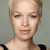 Sian Breckin as Kelly