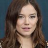Hanna Mangan Lawrence as Laina