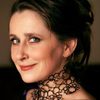 Barbara Philipp as Heike