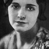 Cándida Losada as Ms. Desprez