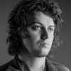 Ben Bruce as Leo Donovan
