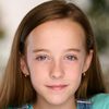 Ava Weiss as Beth Prescott