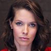 Lauren Dillon as Holly