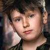 Hudson Hilbert Hensley as Dayna