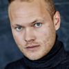 Maximilian Beck as Schwarzer