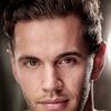 Lloyd Sparsi as Carl Phillips