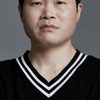 Woo Jung-Kook as Courier