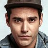 Ariel Mateluna as Javier