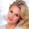 Dorothy Stratten as Dolores Martin