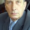 Pierre Debauche as le ministre