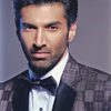 Aditya Roy Kapur as Parth