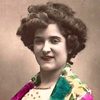 Amalia de Isaura as Leonilda / Leona