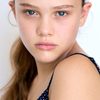 Aniela Zeig as Little Girl