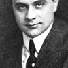 Oscar Apfel as Bernard Hinchecliffe