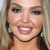 Lexi Baxter as Dream Girl #1