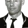 Mark Bringelson as Lee, Younger Marshal