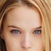 Dana Drori as Tara / Lina