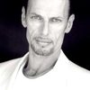 Frankie Ray as Francis