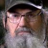 Si Robertson as Gas station clerk