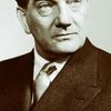 Zoltán Greguss as Fõorvos