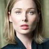 Stefanie von Pfetten as Holly Barnes