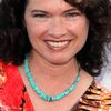 Heather Langenkamp as Landlady