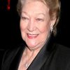 Marietta Marich as Lois