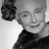 Sara Taft as Richard's mother