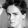 Loulou Hanssen as Françoise