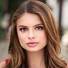 Hannah Kepple as Loren