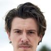 Xavier Samuel as Donovan