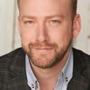 Tim Frank as Jerry Moncton