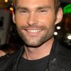 Seann William Scott as E.L.