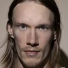 Vincent Willestrand as Leon