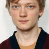 Vladimir Sarapultsev as Олег