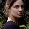 Eleni Vergeti as Victoria