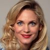 Liv Mjönes as Ulla