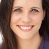 Melanie Munt as Laura