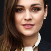 Sophie Skelton as Shannon
