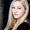 Olivia Scriven as Deanne Winter