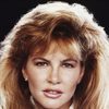 Tawny Kitaen as Linda Brewster