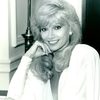 Lois Hamilton