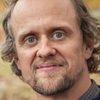 Morten Brovn Jørgensen as Præst