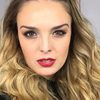 Florencia Otero as Karina